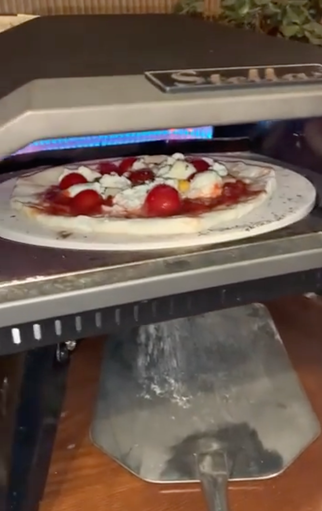 究極の回転式ピザプレート、ポータブルガスピザ窯　STELLA(ステッラ）