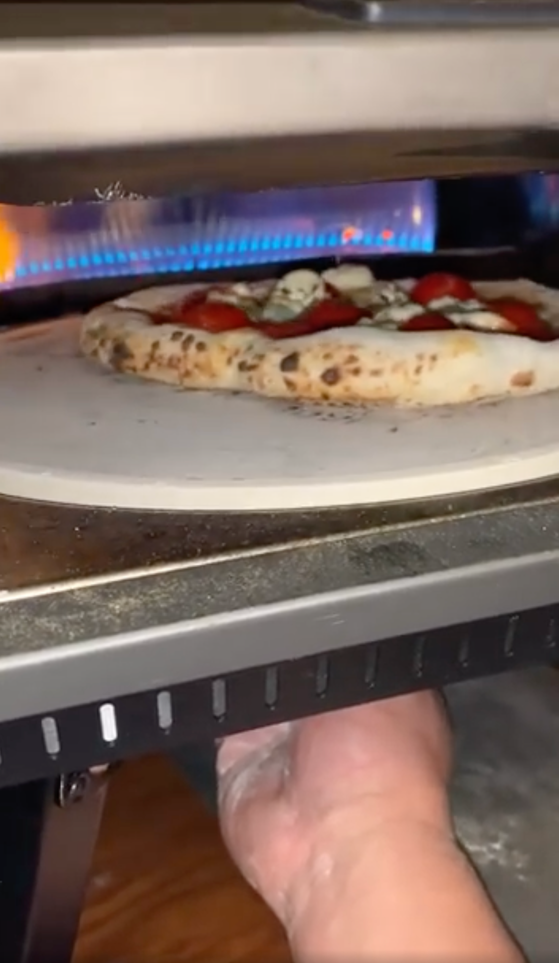 究極の回転式ピザプレート、ポータブルガスピザ窯　STELLA(ステッラ）