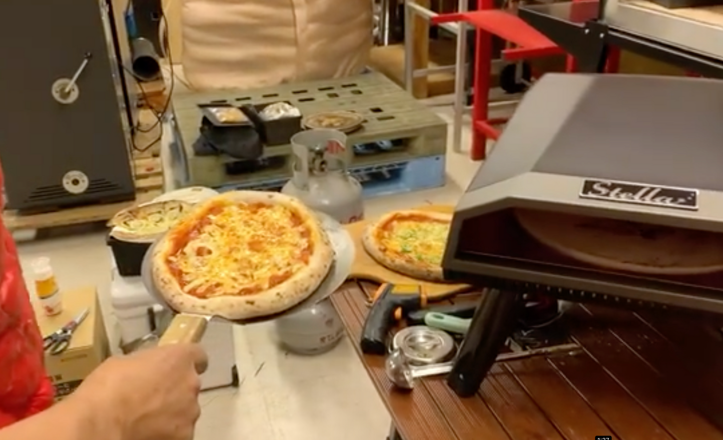 究極の回転式ピザプレート、ポータブルガスピザ窯　STELLA(ステッラ）