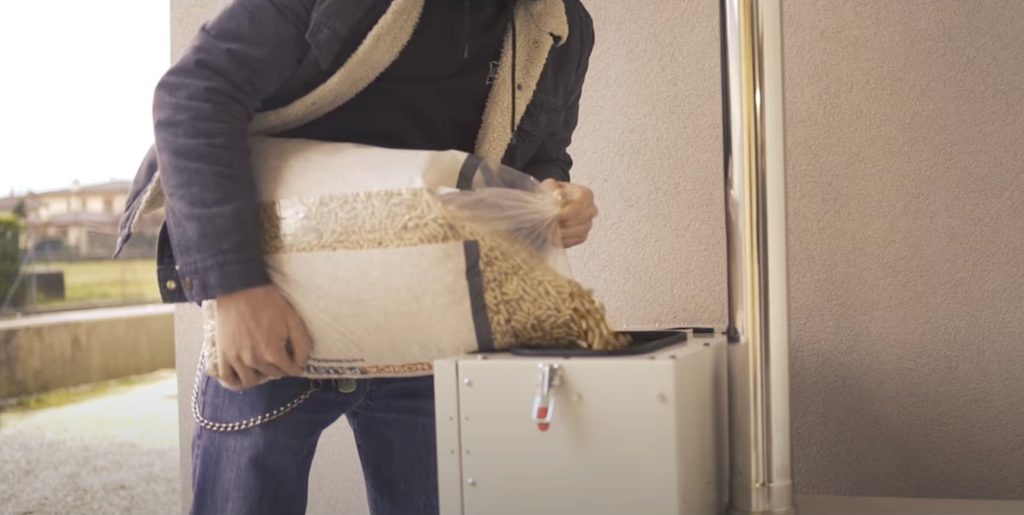 CS TEHRMOS TURBO PELLET 屋外設置ペレットストーブ　ターボペレット