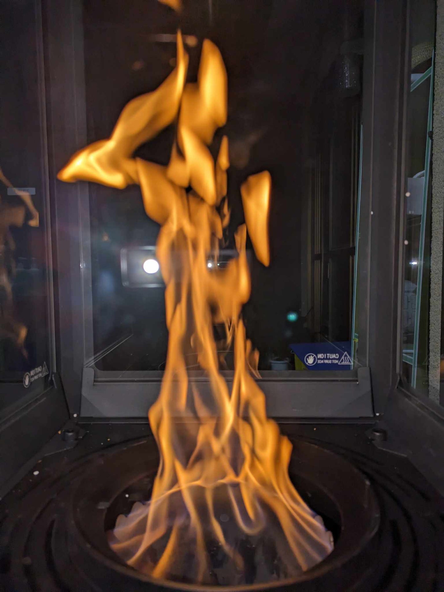 ペレットガス化燃焼パティオヒーター　"ブルーフレーム"BLUE FLAME"(４面ガラスBF5)